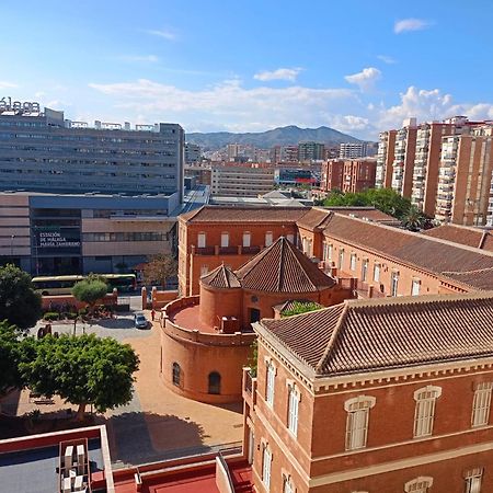 Habitacion Privada Centro Malaga Cerca Tren Maria Zambrano Y Playa Muy Buena Conexion Wifi Luaran gambar