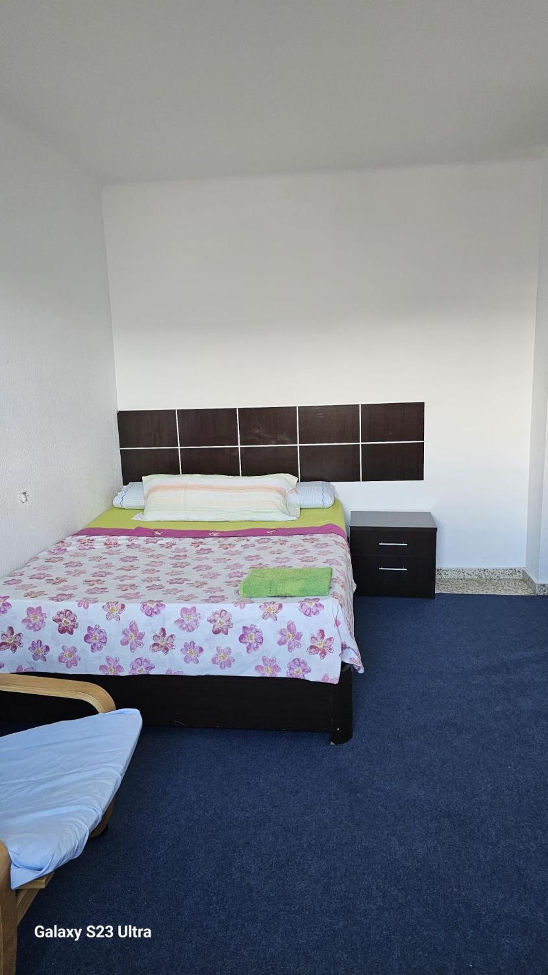 Habitacion Privada Centro Malaga Cerca Tren Maria Zambrano Y Playa Muy Buena Conexion Wifi Bilik gambar