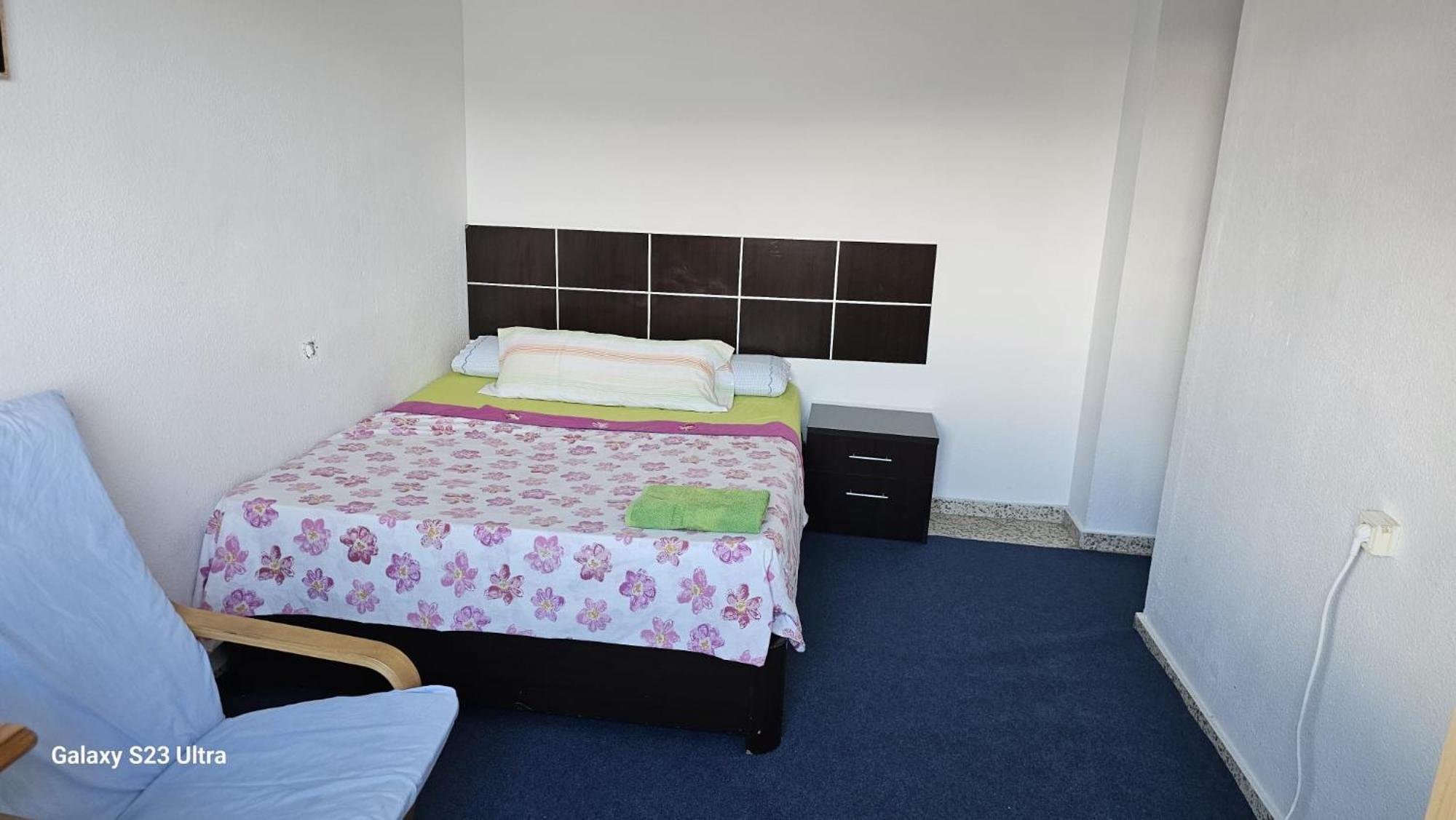 Habitacion Privada Centro Malaga Cerca Tren Maria Zambrano Y Playa Muy Buena Conexion Wifi Bilik gambar