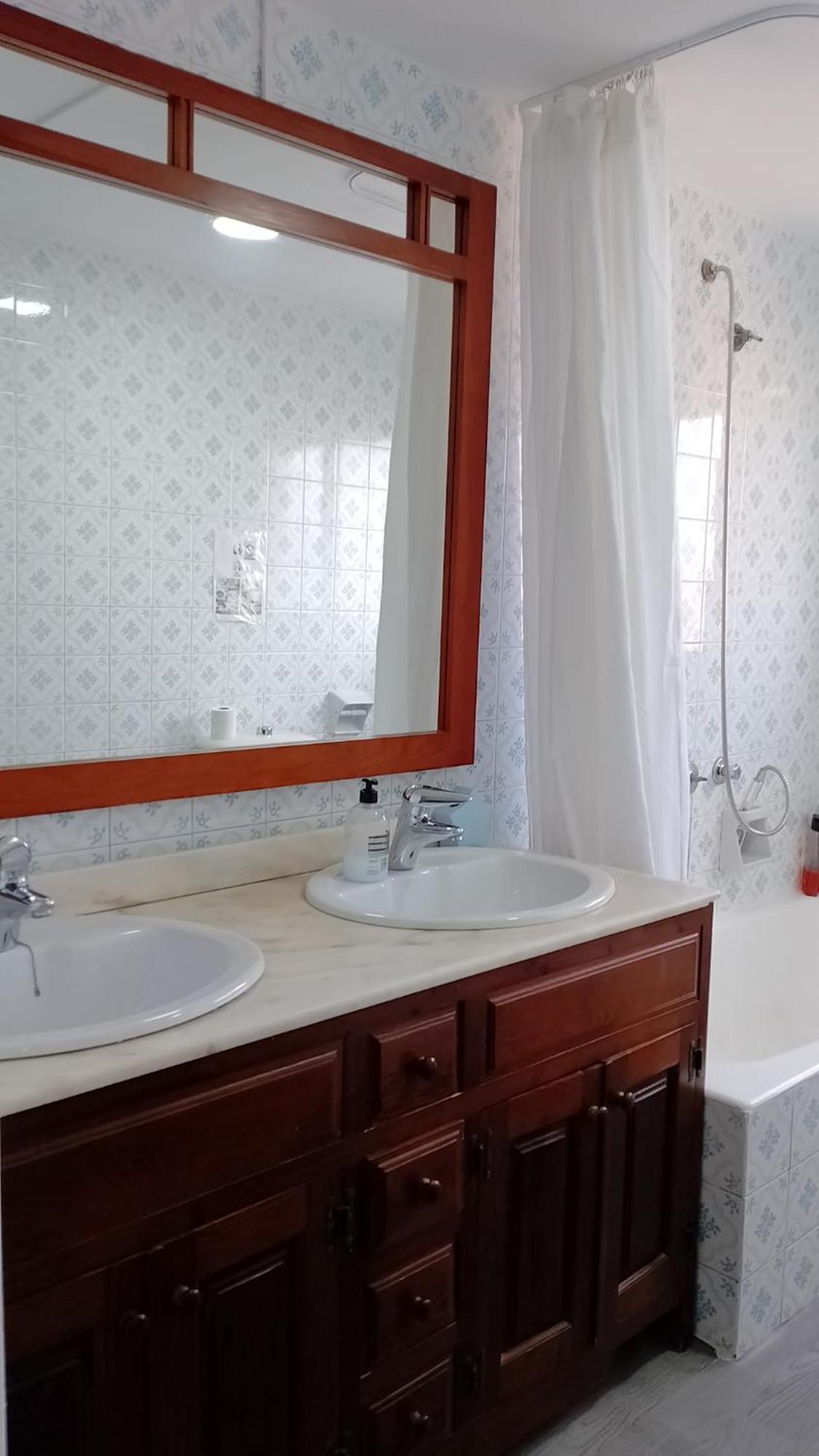 Habitacion Privada Centro Malaga Cerca Tren Maria Zambrano Y Playa Muy Buena Conexion Wifi Luaran gambar