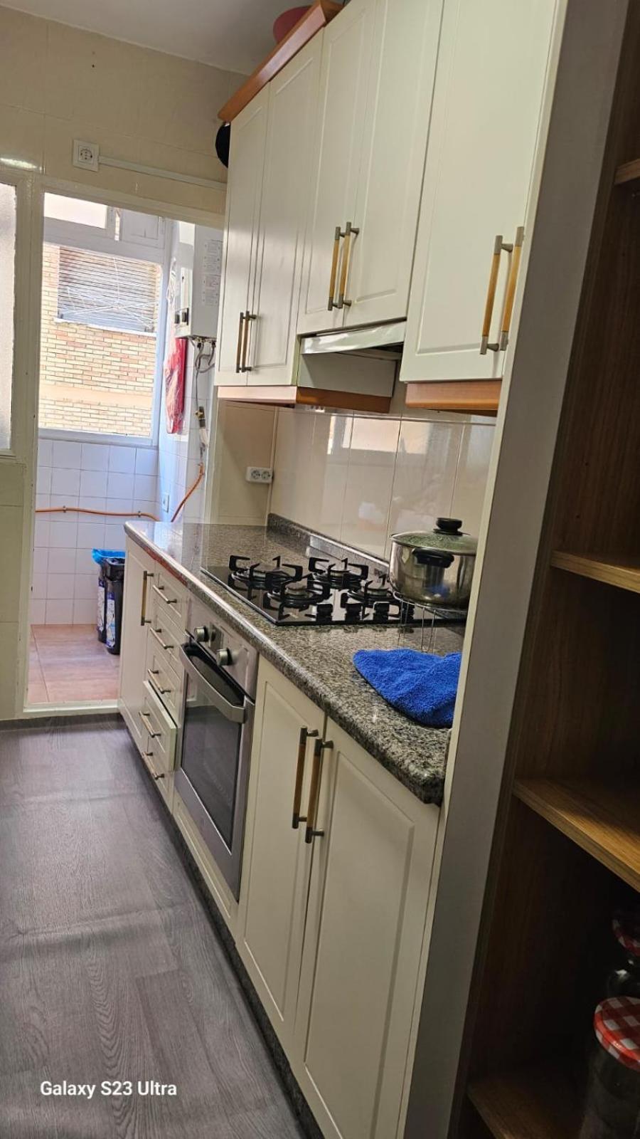 Habitacion Privada Centro Malaga Cerca Tren Maria Zambrano Y Playa Muy Buena Conexion Wifi Luaran gambar