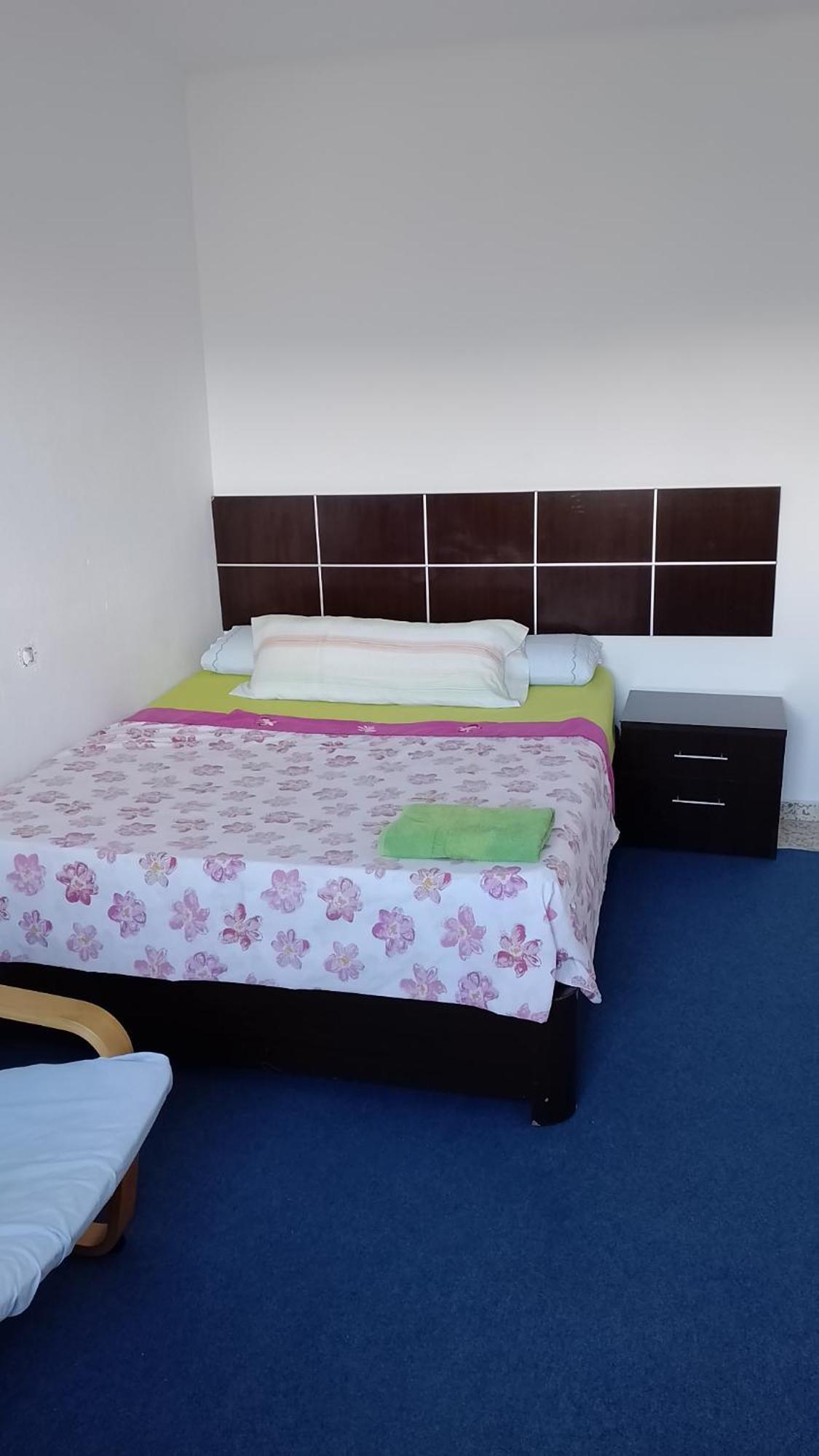 Habitacion Privada Centro Malaga Cerca Tren Maria Zambrano Y Playa Muy Buena Conexion Wifi Luaran gambar