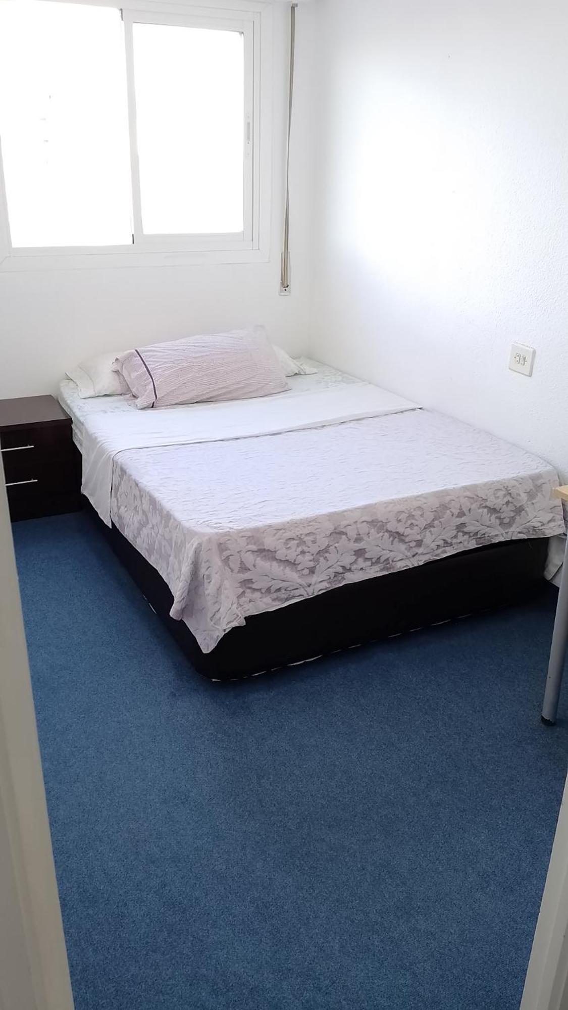 Habitacion Privada Centro Malaga Cerca Tren Maria Zambrano Y Playa Muy Buena Conexion Wifi Luaran gambar